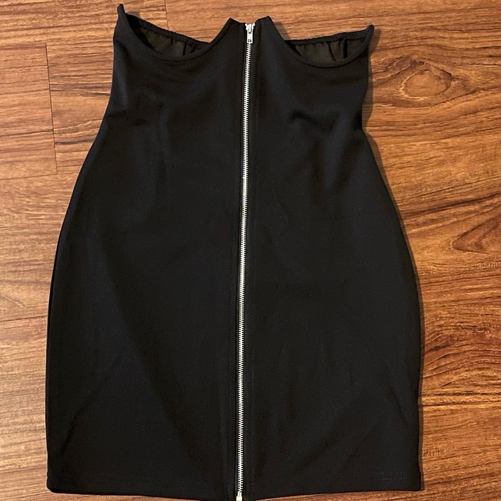 High black skirt (dress like once shirt is on). Never worn!
